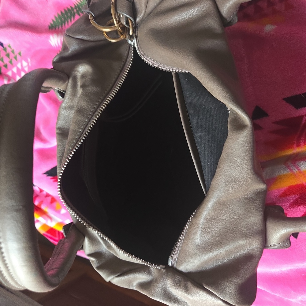 Chloe Gray Leather Tote Bag - Picture 8 of 11